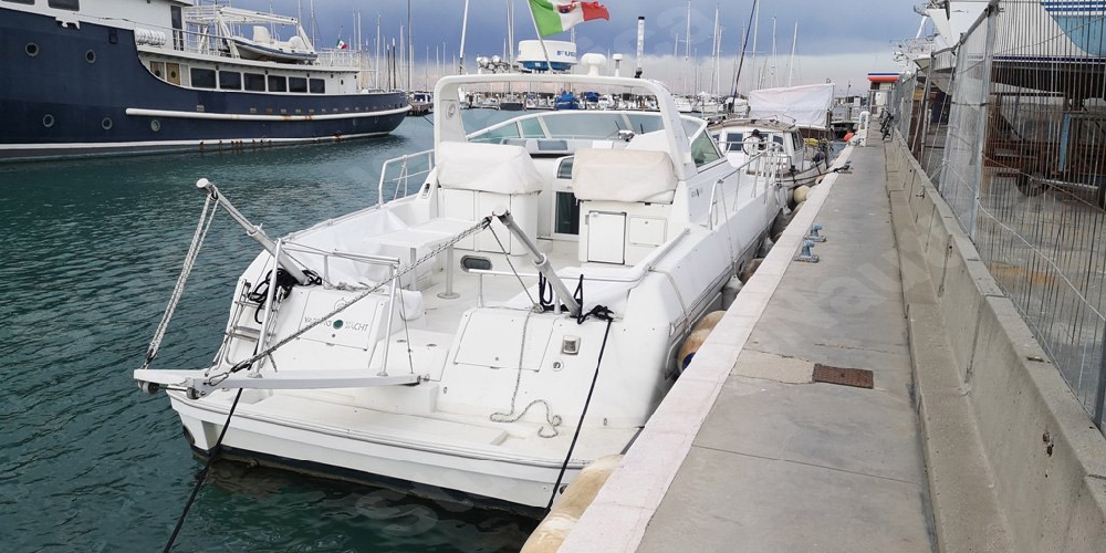 FERRETTI JEANNEAU YARDING YACHT 42 (1991)