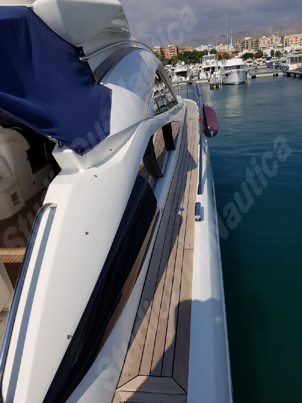 SUNSEEKER PREDATOR 68 (2002)