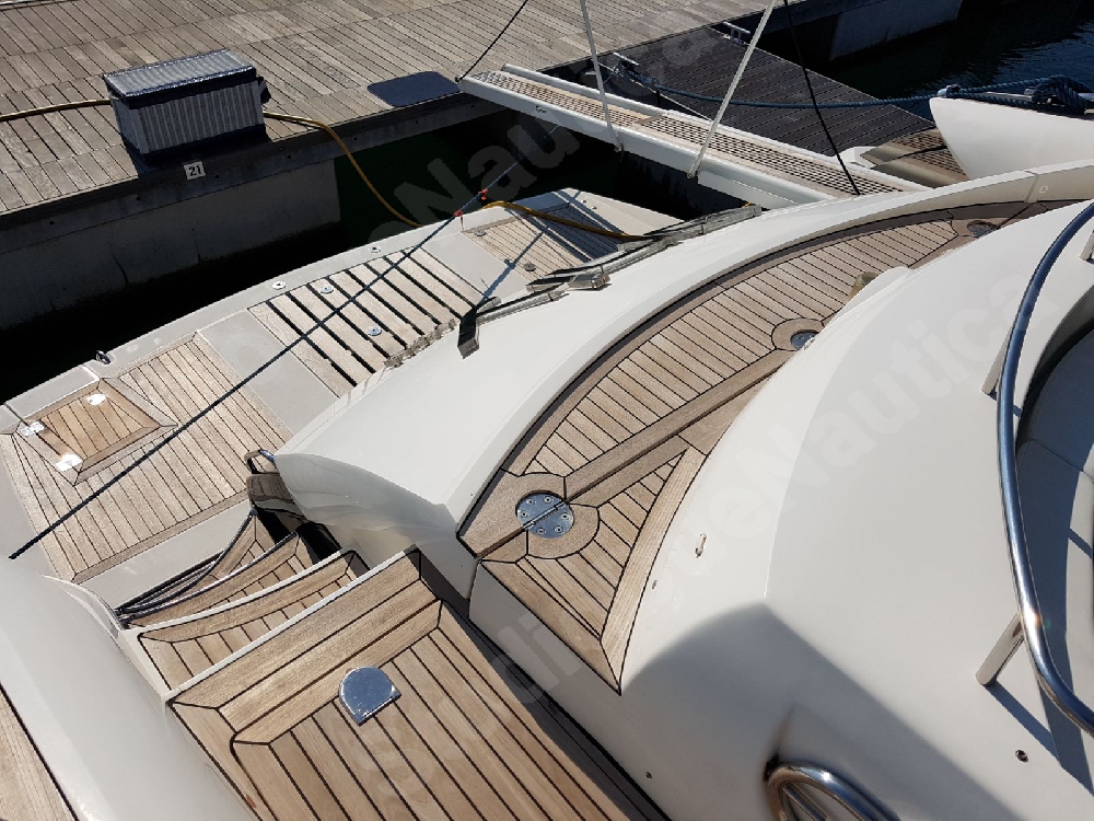 SUNSEEKER PREDATOR 68 (2002)